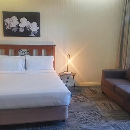 Hotel Cavalier Wantirna South Esterno foto