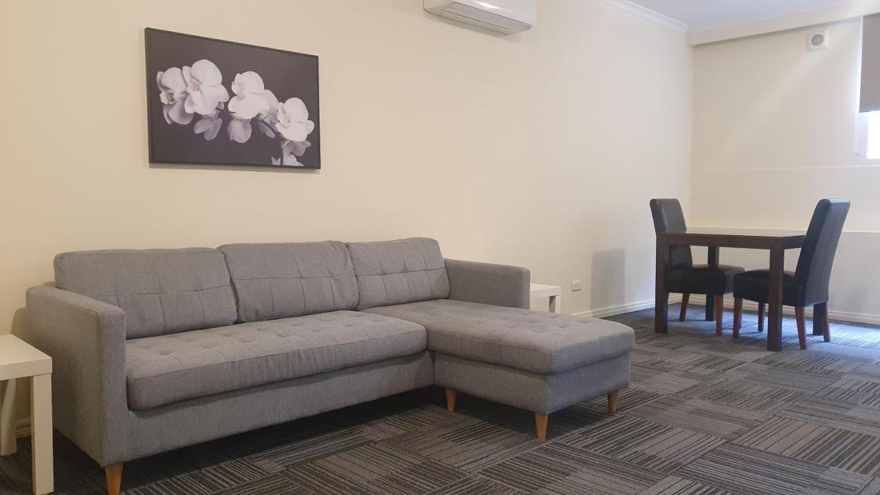 Hotel Cavalier Wantirna South Esterno foto