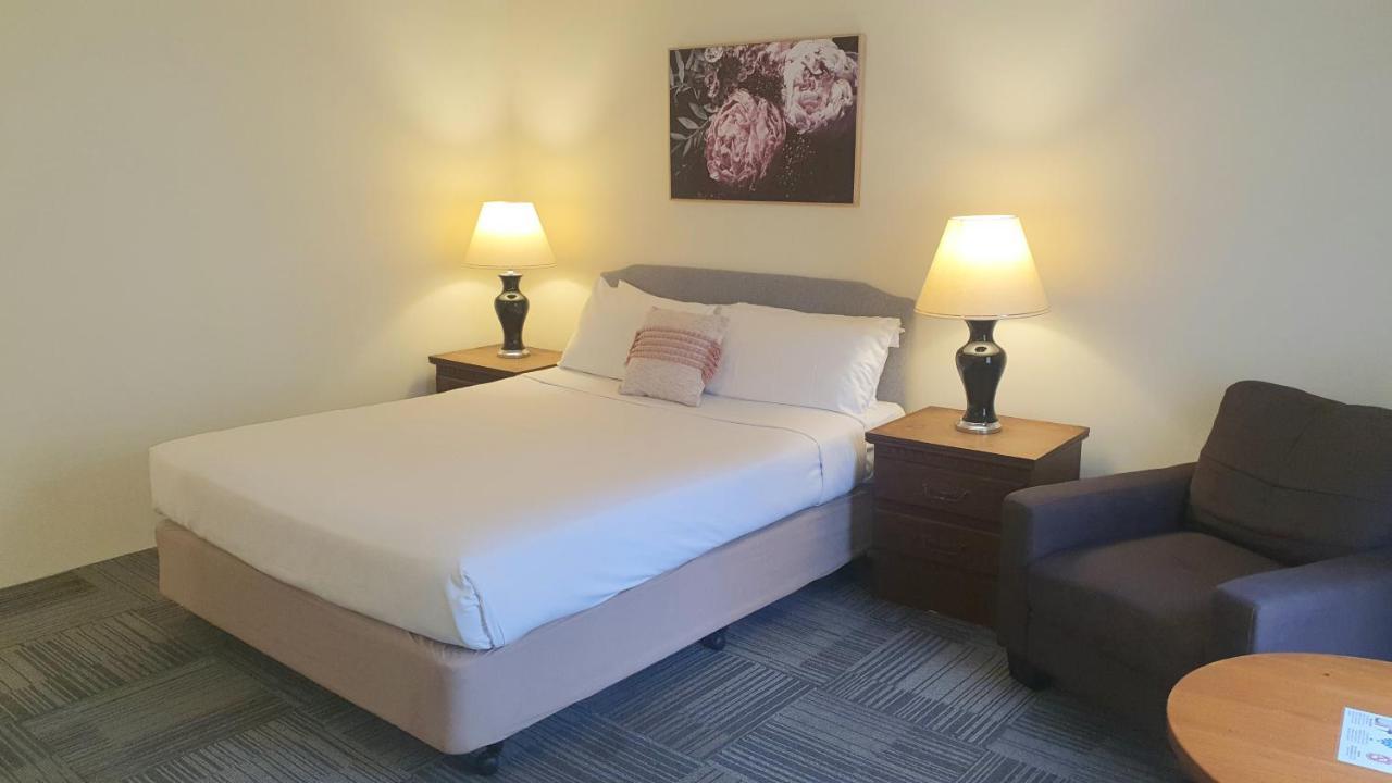 Hotel Cavalier Wantirna South Esterno foto