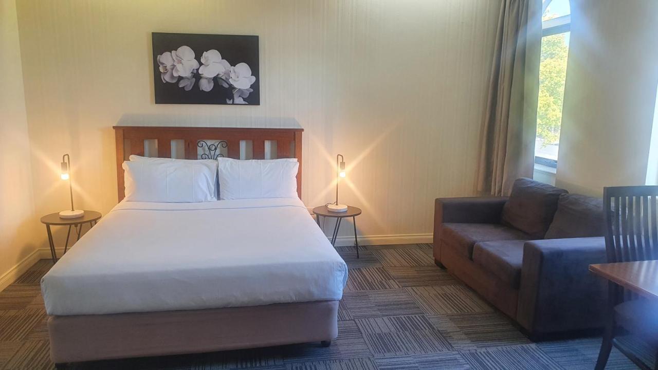 Hotel Cavalier Wantirna South Esterno foto