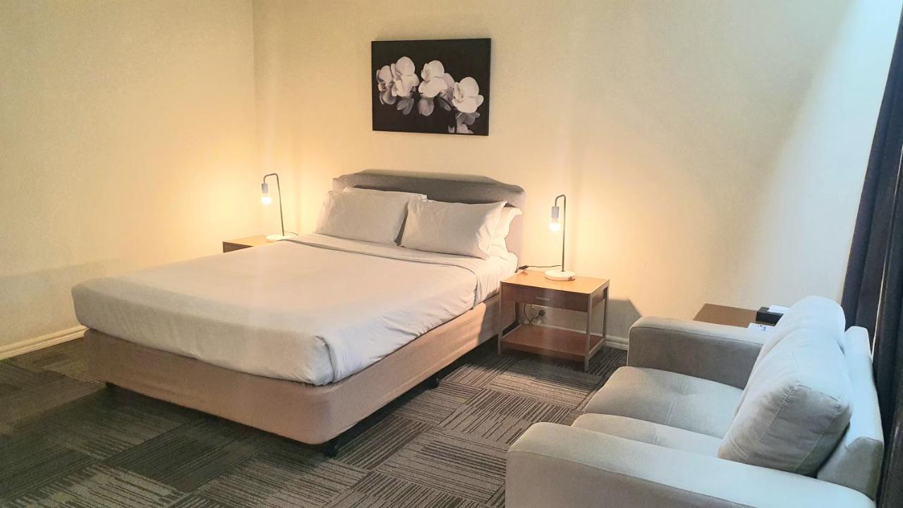 Hotel Cavalier Wantirna South Esterno foto