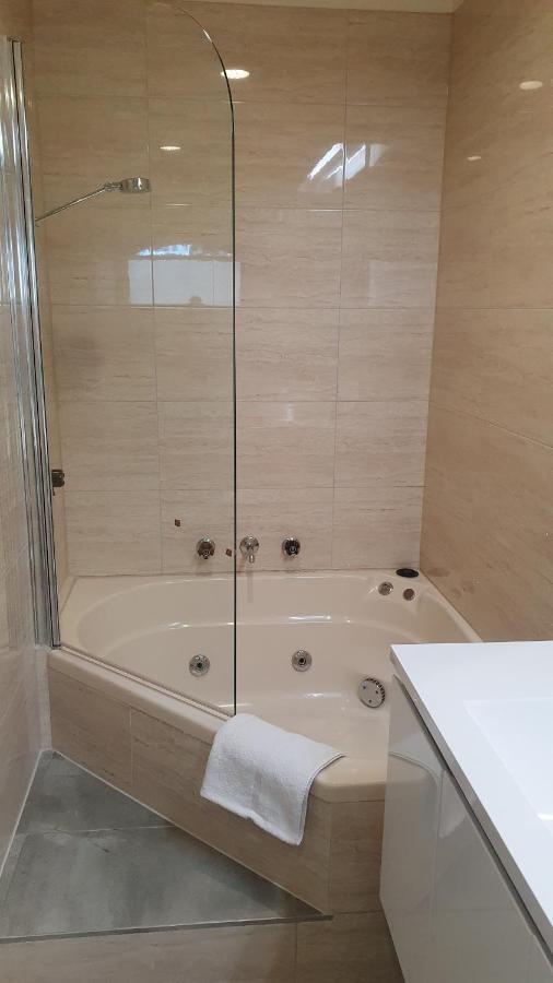 Hotel Cavalier Wantirna South Esterno foto
