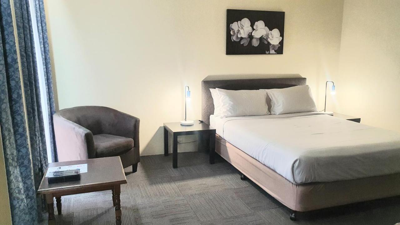 Hotel Cavalier Wantirna South Esterno foto