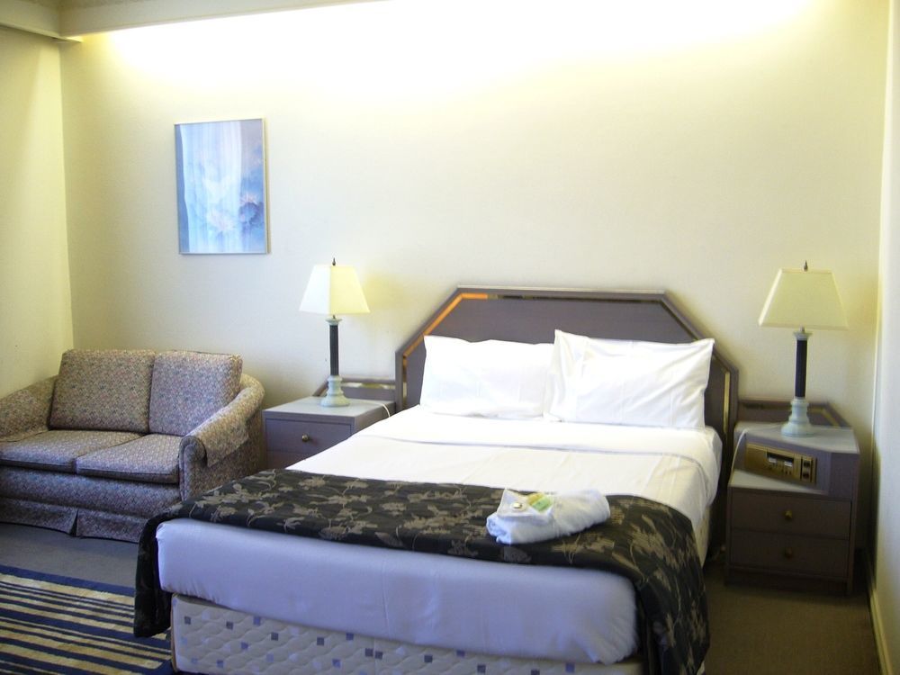 Hotel Cavalier Wantirna South Esterno foto