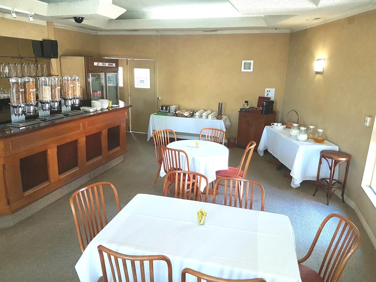Hotel Cavalier Wantirna South Esterno foto