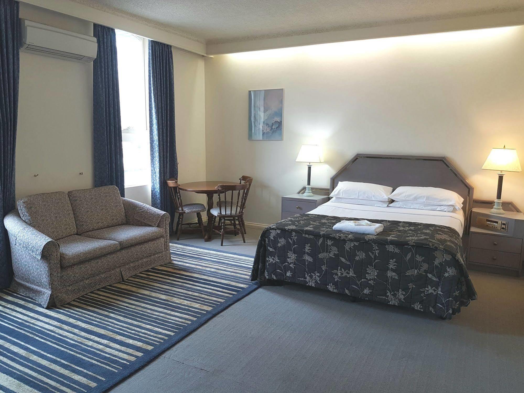 Hotel Cavalier Wantirna South Esterno foto