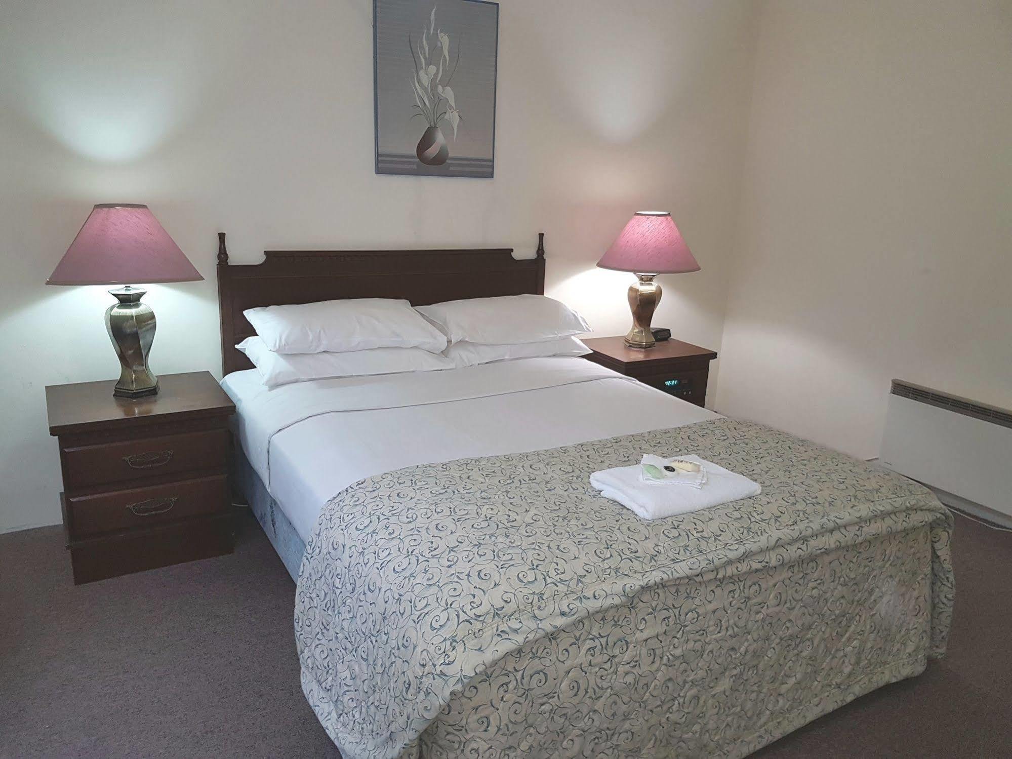Hotel Cavalier Wantirna South Esterno foto